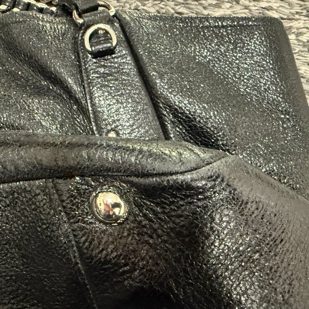 Prada Cervo Lux Chain Large Black Leather Tote - Picture 11 of 16